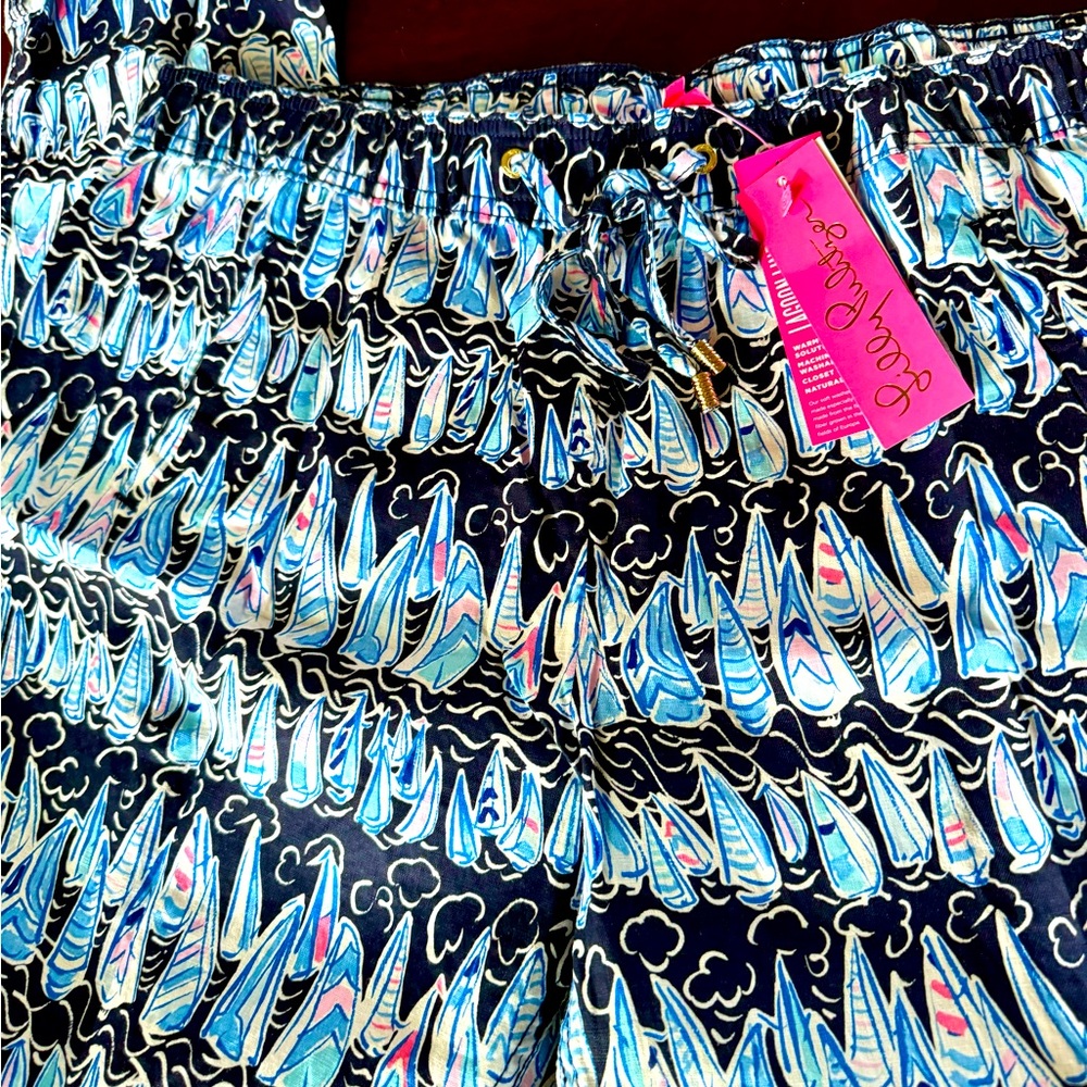Lilly Pulitzer pants beautiful lightweight boat pattern